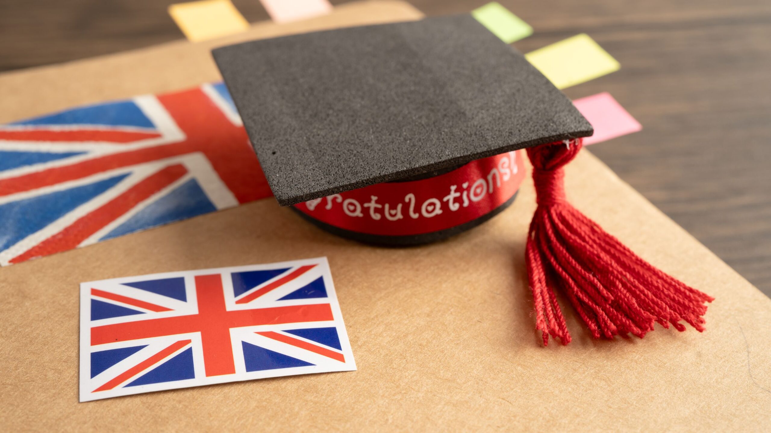 Cơ hội nghề nghiệp và mức lương hấp dẫn hậu tốt nghiệp Ngôn ngữ Anh hệ từ xa