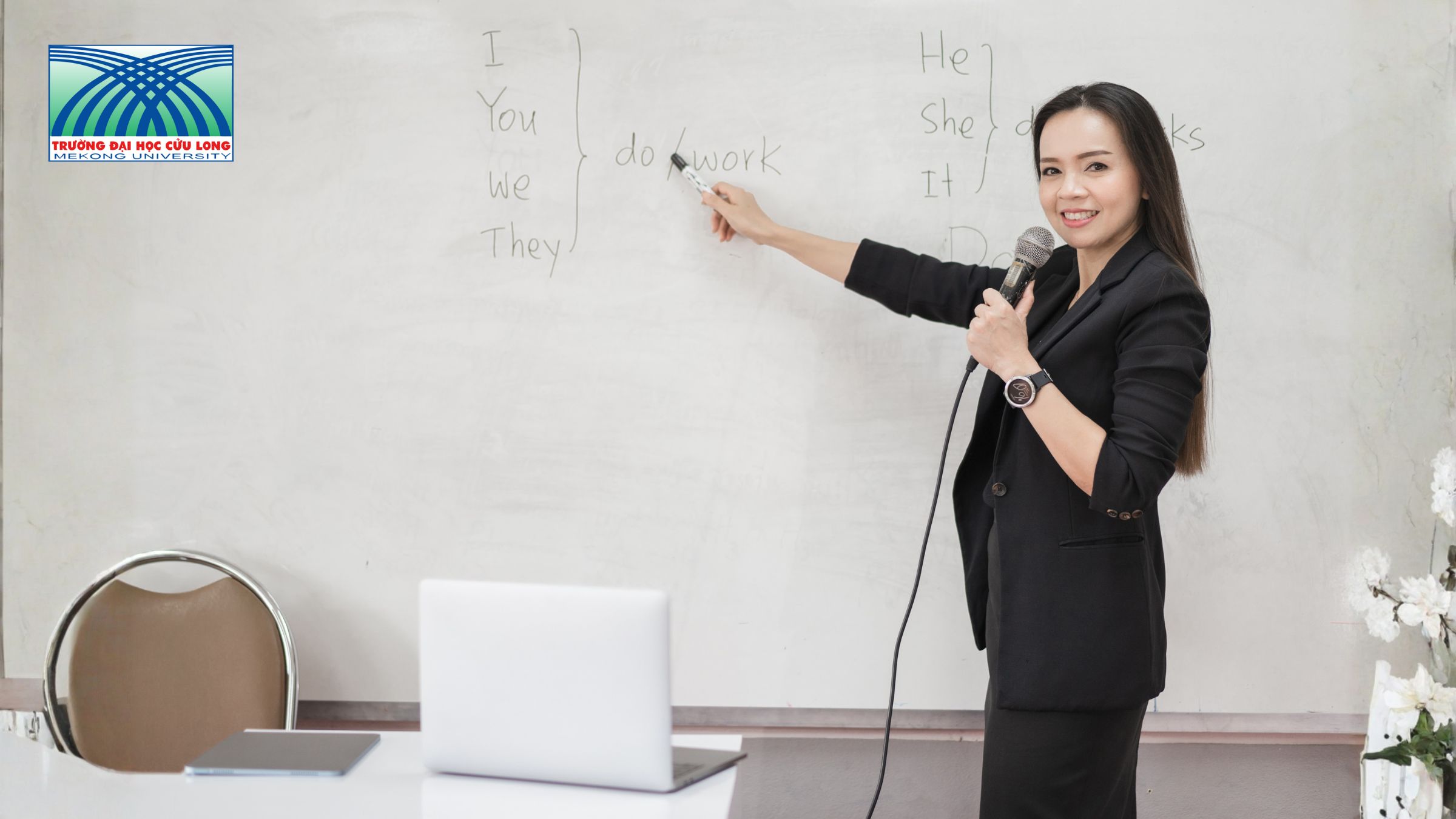 Học Ngôn ngữ Anh có làm giáo viên được không? 5 điều kiện cần và đủ để Cử nhân Ngôn ngữ Anh đi dạy học